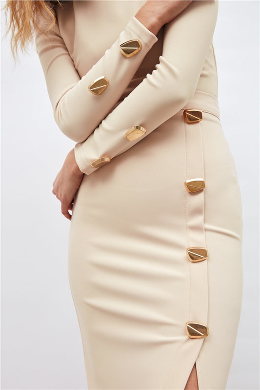 Model with beige pencil skirt, closeup