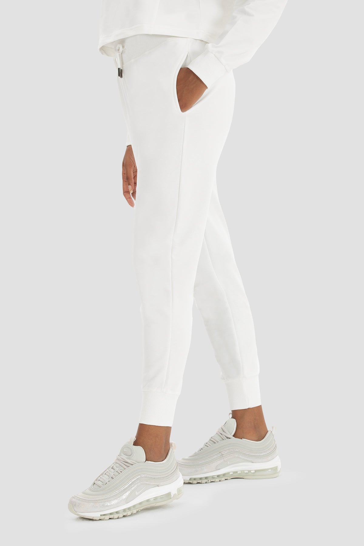 Lexa Carrot Cut Cream Jogger