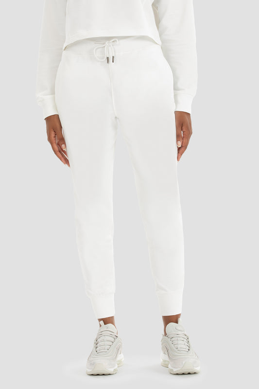 Woman with a cream color jogger, front view